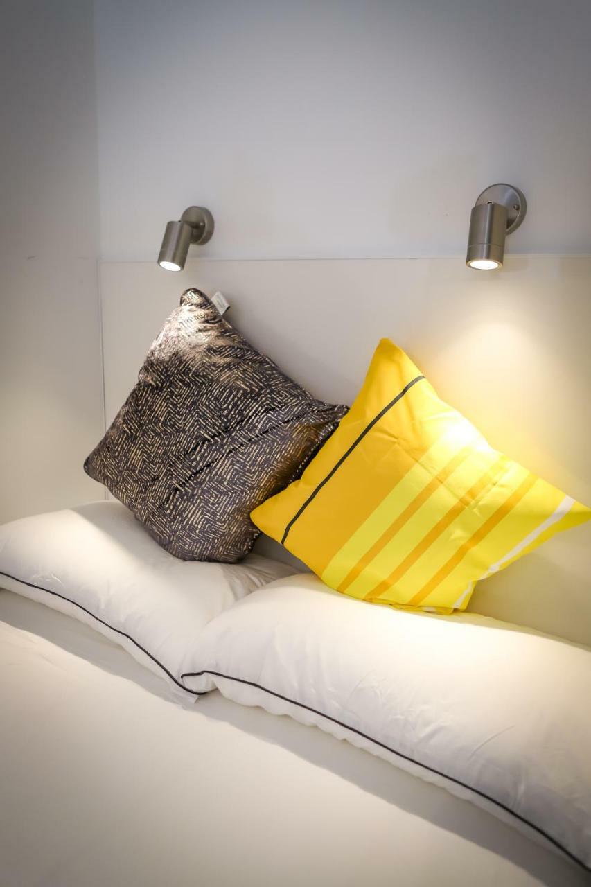 A Unique Experience In A Converted Shipping Containers, Glamness Is Adults Only 인버네스 외부 사진